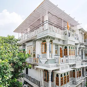 https://lassi-guest-house.udaipurhotels.org